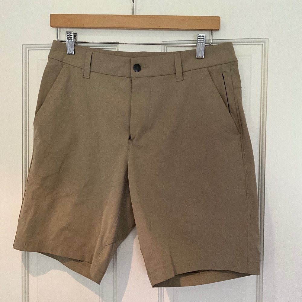 Lululemon size 32 golf shorts inseam 9 inches